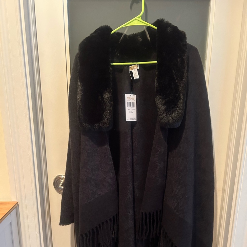 Michaels Kors Cape